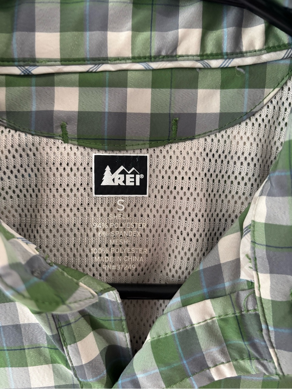 REI Men’s Small Green Plaid Short Sleeve Vented Hiking Shirt
 #outdoor #hiking
